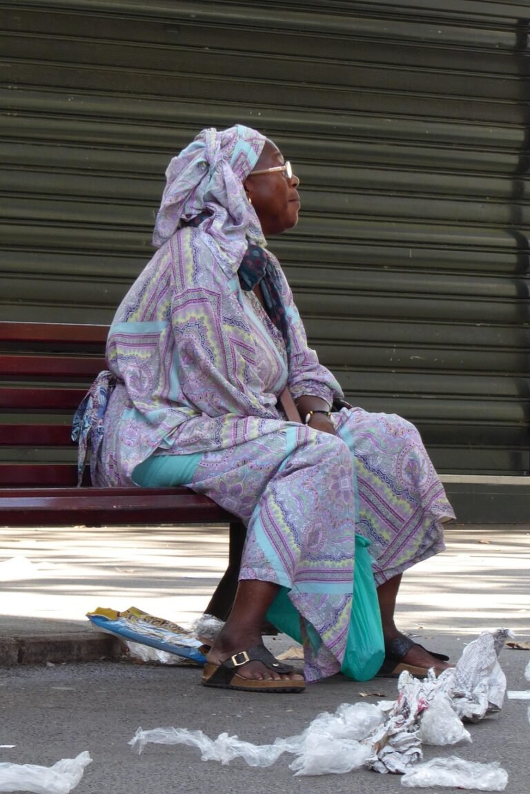 woman 2213118 1280